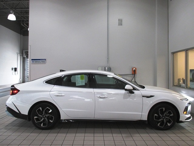 used 2024 Hyundai Sonata car, priced at $26,998