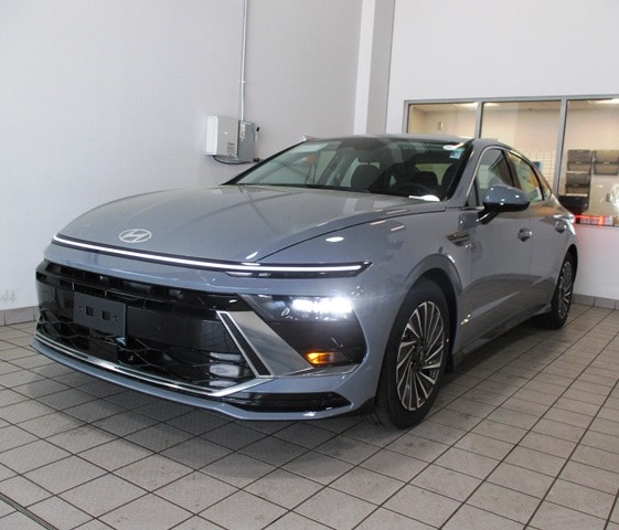 new 2025 Hyundai Sonata Hybrid car, priced at $31,719