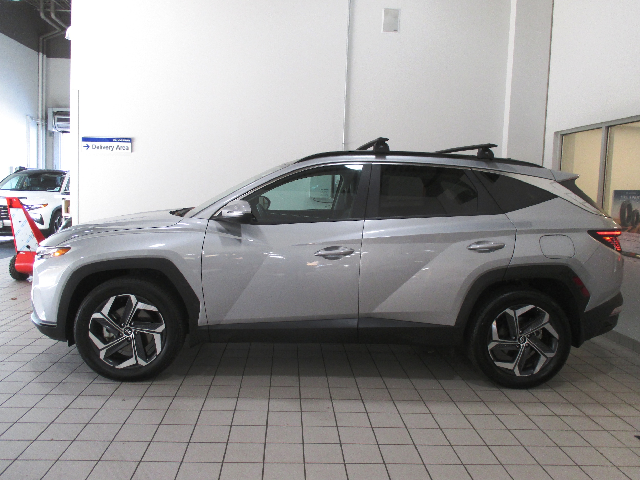 used 2024 Hyundai Tucson Hybrid car, priced at $32,998