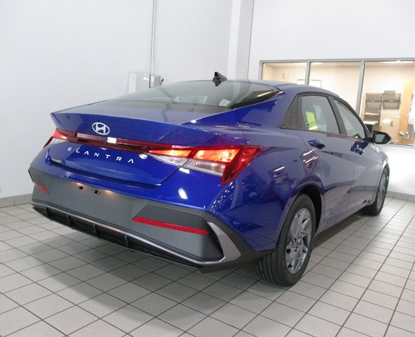 new 2024 Hyundai Elantra car, priced at $23,651