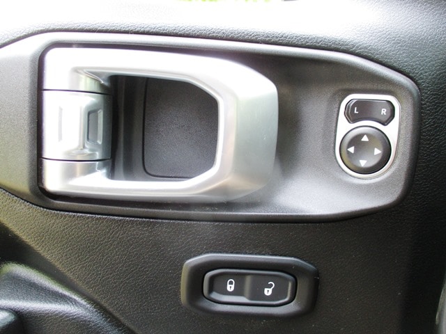 used 2020 Jeep Gladiator car, priced at $31,398
