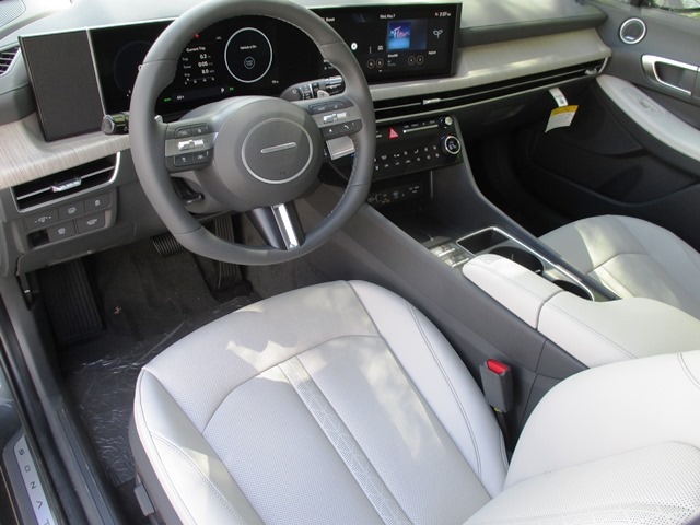 new 2025 Hyundai Sonata Hybrid car, priced at $37,944