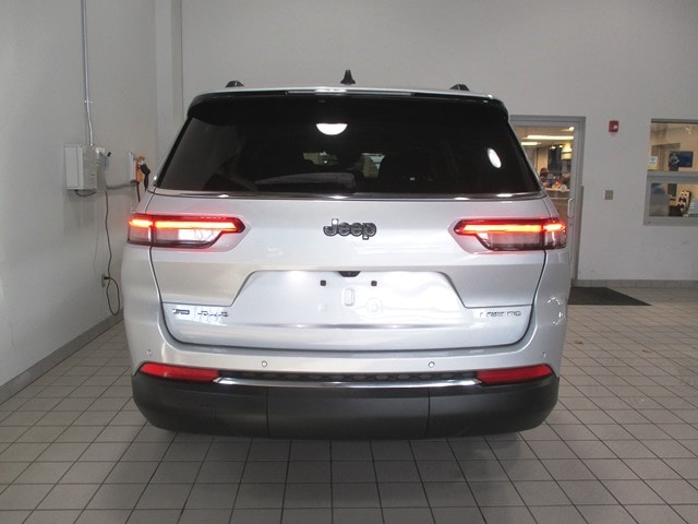 used 2021 Jeep Grand Cherokee L car, priced at $30,998