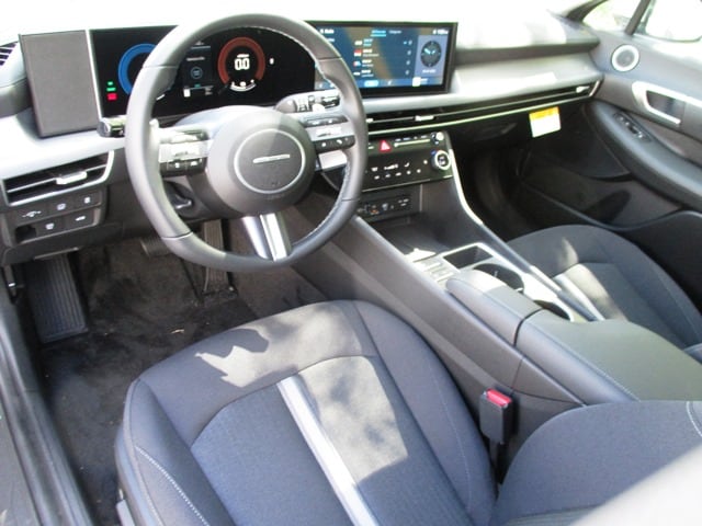 new 2025 Hyundai Sonata Hybrid car, priced at $31,450