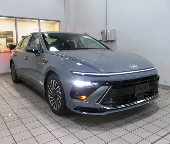 new 2025 Hyundai Sonata Hybrid car, priced at $31,637