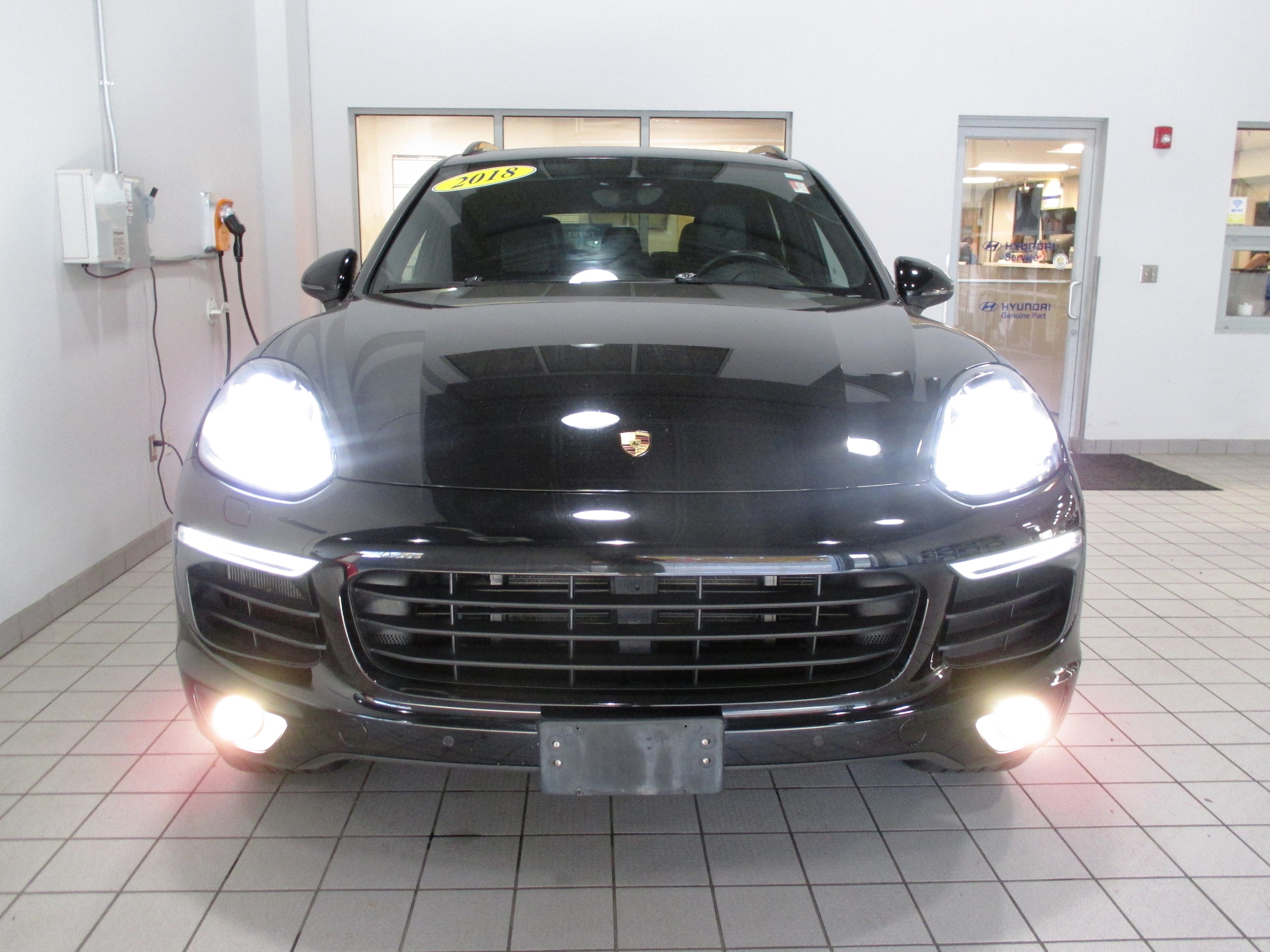 used 2018 Porsche Cayenne E-Hybrid car, priced at $28,998