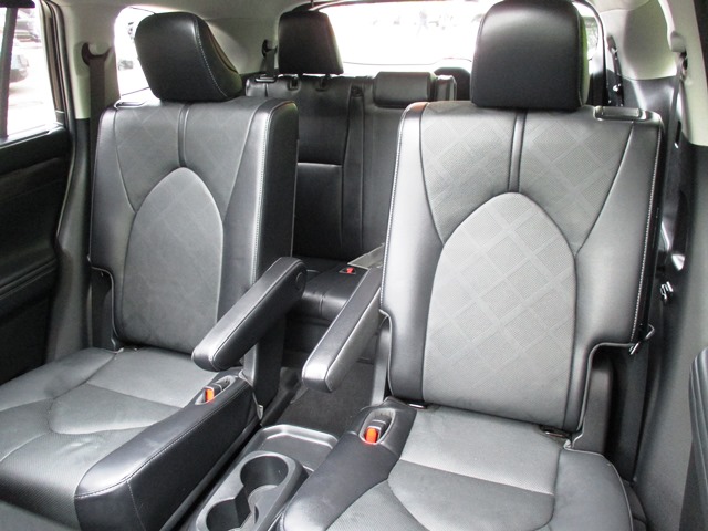 used 2022 Toyota Highlander Hybrid car, priced at $42,998