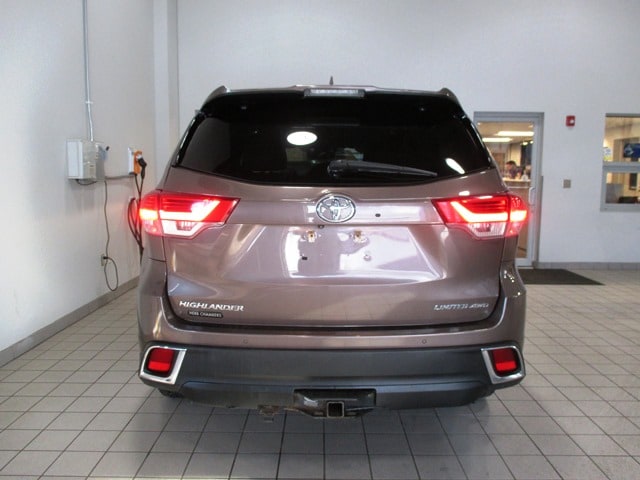 used 2017 Toyota Highlander car, priced at $23,998