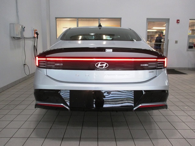 new 2025 Hyundai Sonata Hybrid car, priced at $31,608