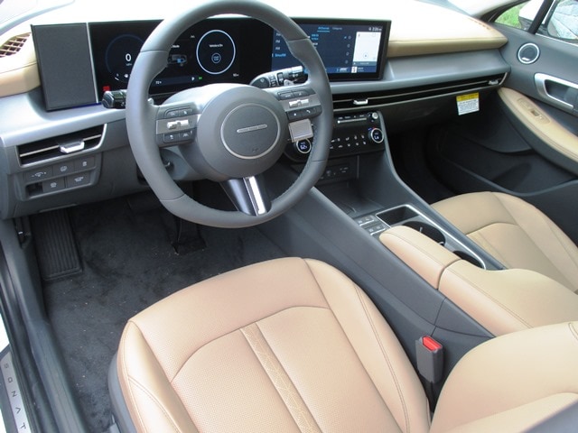 new 2025 Hyundai Sonata Hybrid car