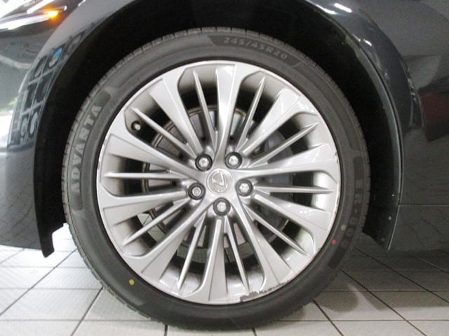 used 2018 Lexus LS 500 car, priced at $45,998