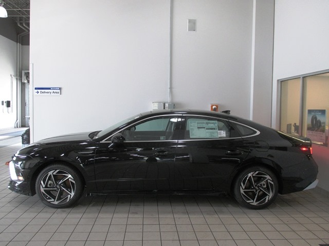 new 2025 Hyundai Sonata car, priced at $31,594