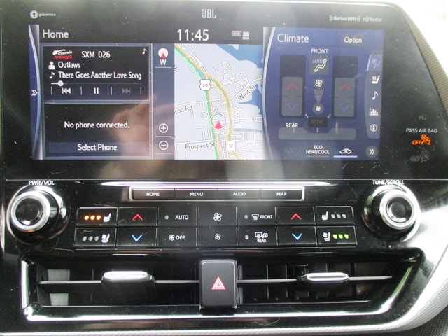 used 2022 Toyota Highlander Hybrid car, priced at $42,998