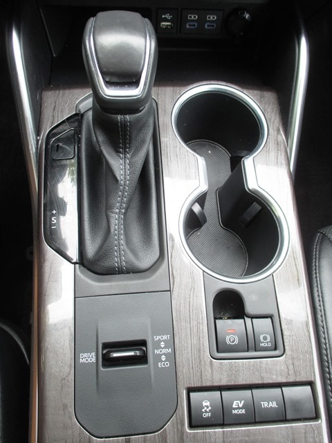 used 2022 Toyota Highlander Hybrid car, priced at $42,998