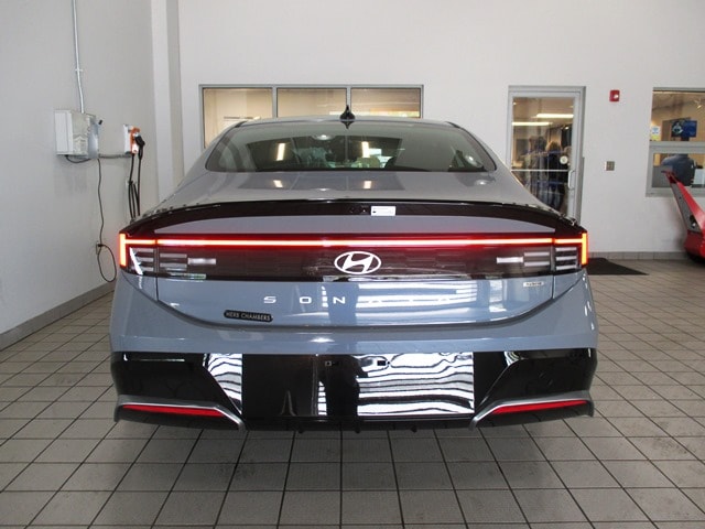 new 2025 Hyundai Sonata Hybrid car, priced at $31,719