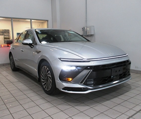 new 2025 Hyundai Sonata Hybrid car, priced at $31,608