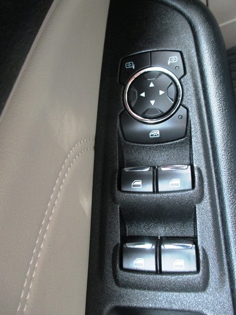 used 2022 Ford Edge car, priced at $30,998