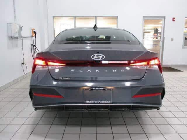 new 2024 Hyundai Elantra car, priced at $23,651