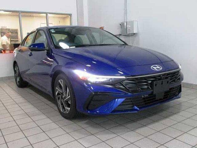 new 2024 Hyundai Elantra car, priced at $26,914