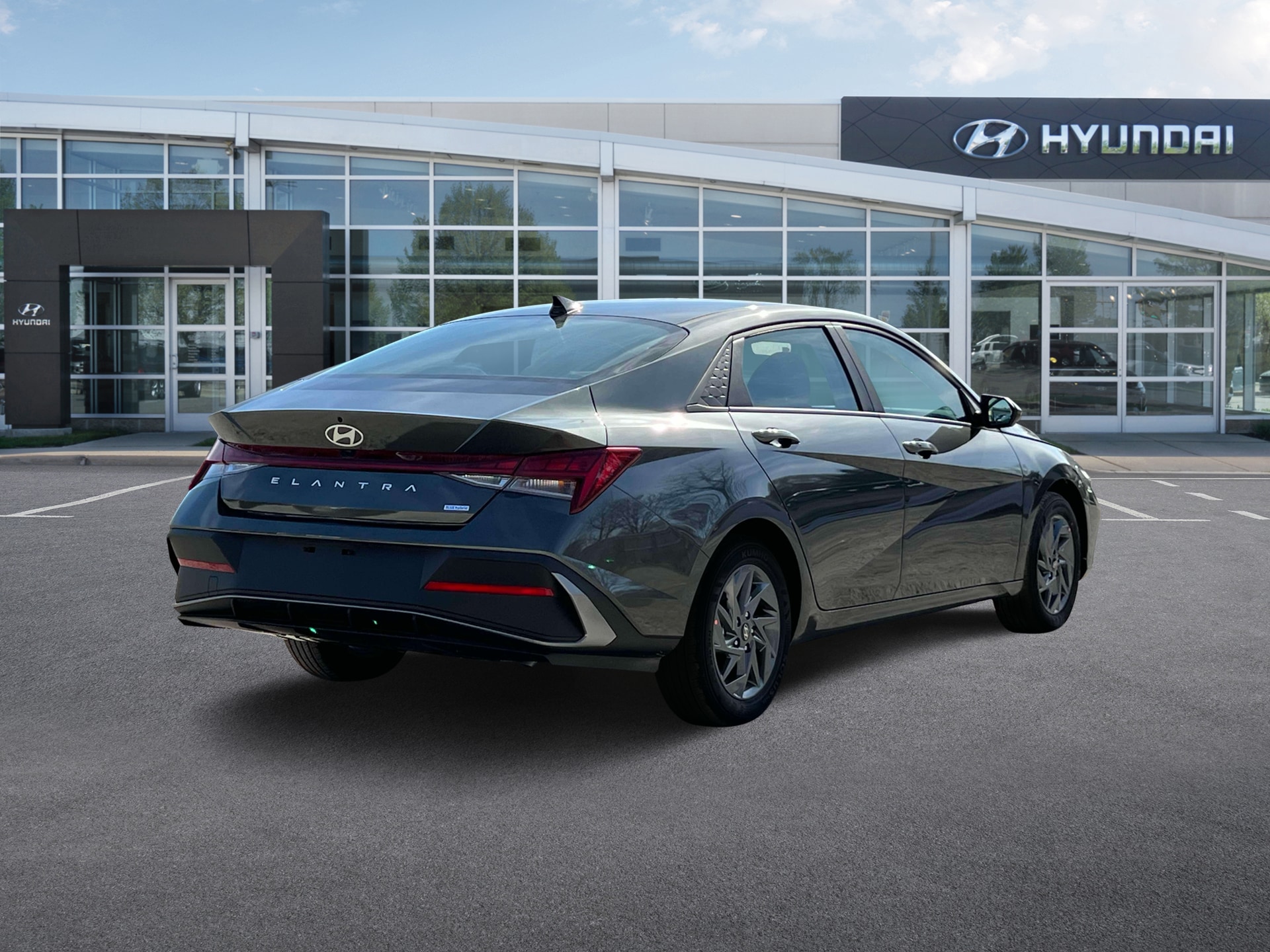 new 2025 Hyundai Elantra Hybrid car, priced at $25,616