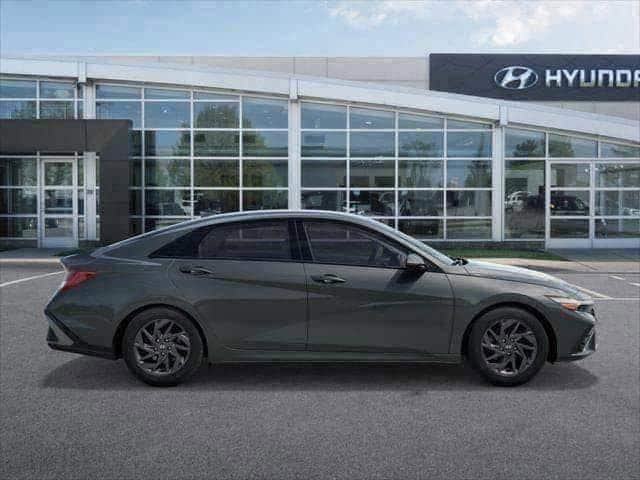 new 2025 Hyundai Elantra Hybrid car, priced at $26,175