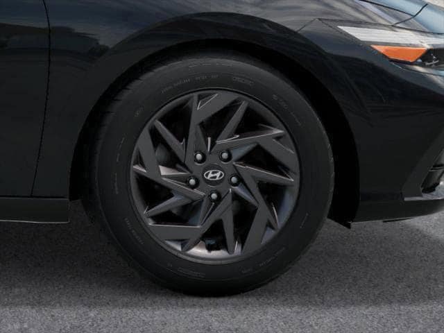 new 2025 Hyundai Elantra Hybrid car, priced at $26,045