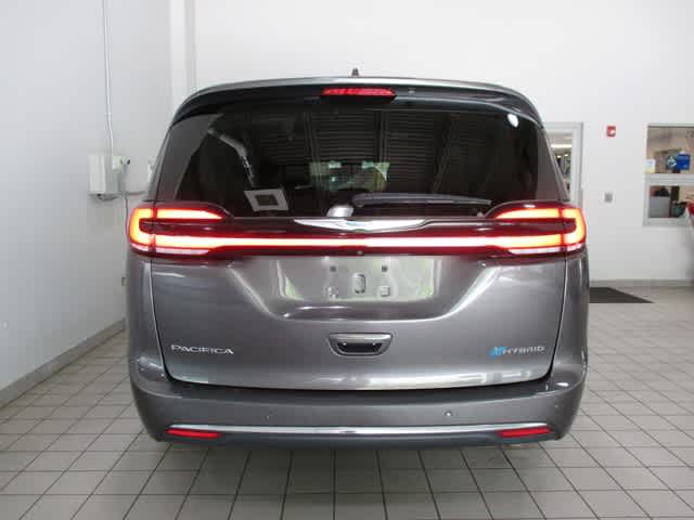 used 2021 Chrysler Pacifica Hybrid car, priced at $22,998