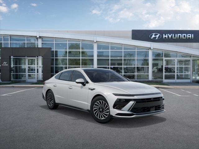 new 2025 Hyundai Sonata Hybrid car, priced at $38,635