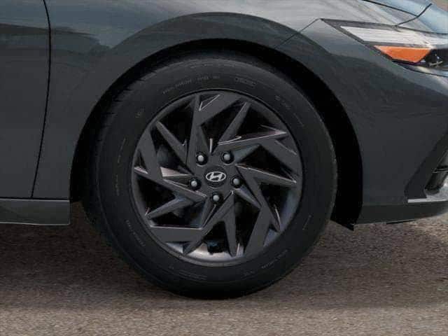 new 2025 Hyundai Elantra Hybrid car, priced at $26,127