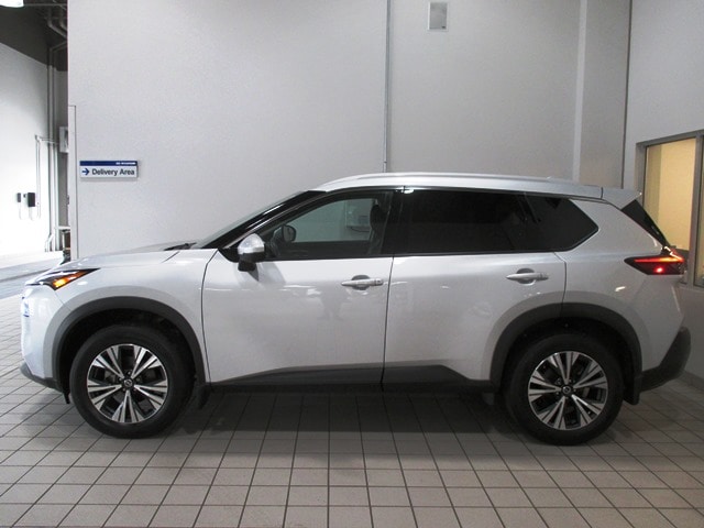 used 2021 Nissan Rogue car, priced at $26,498