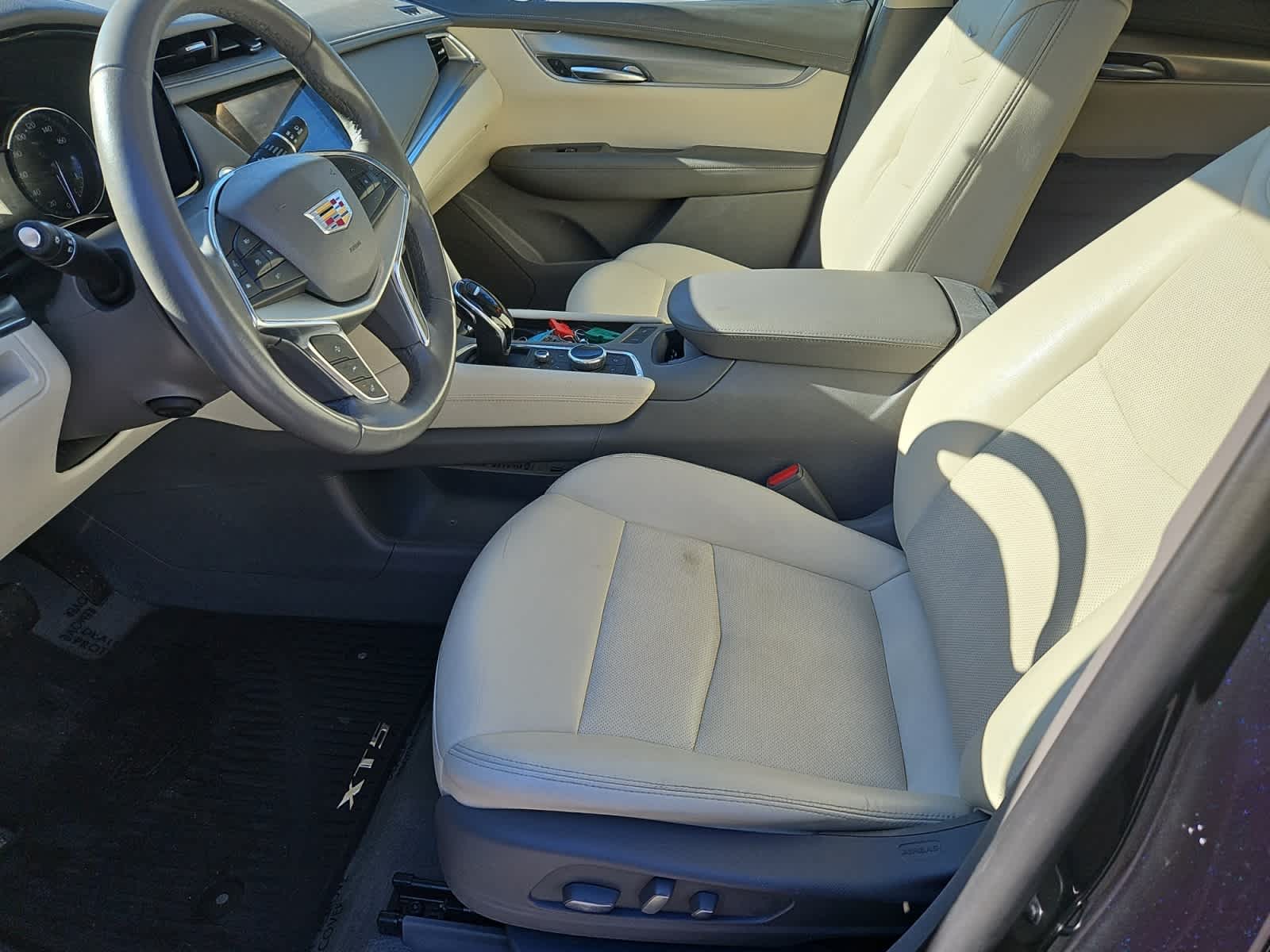 used 2021 Cadillac XT5 car, priced at $27,498