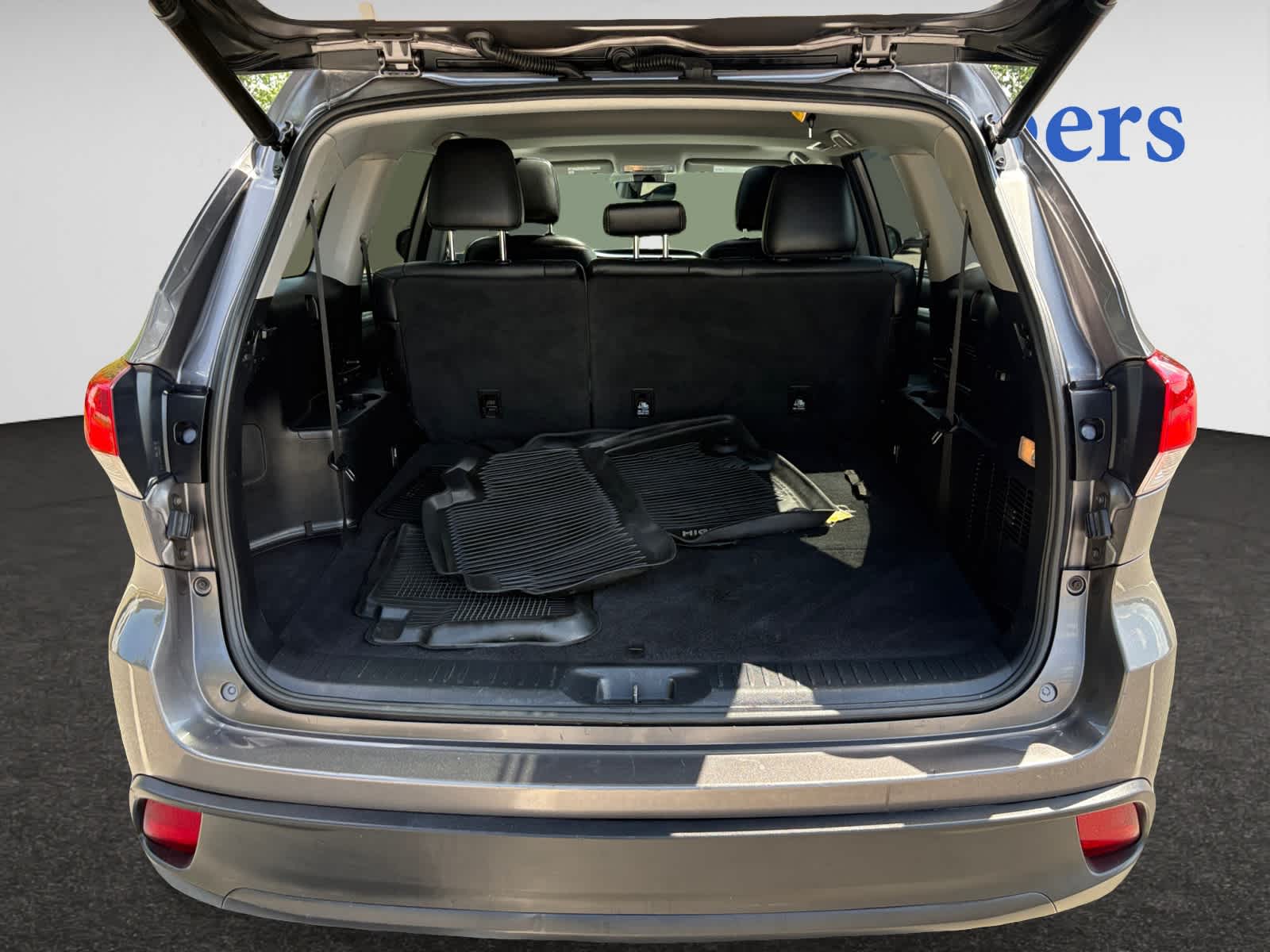 used 2018 Toyota Highlander car, priced at $25,998
