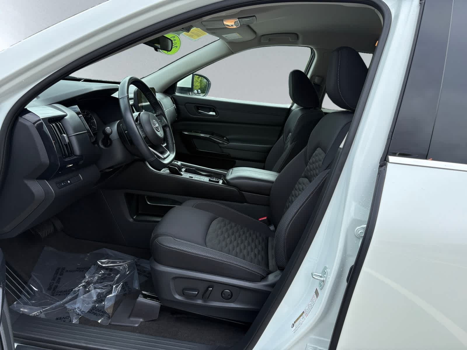 used 2022 Nissan Pathfinder car, priced at $30,998