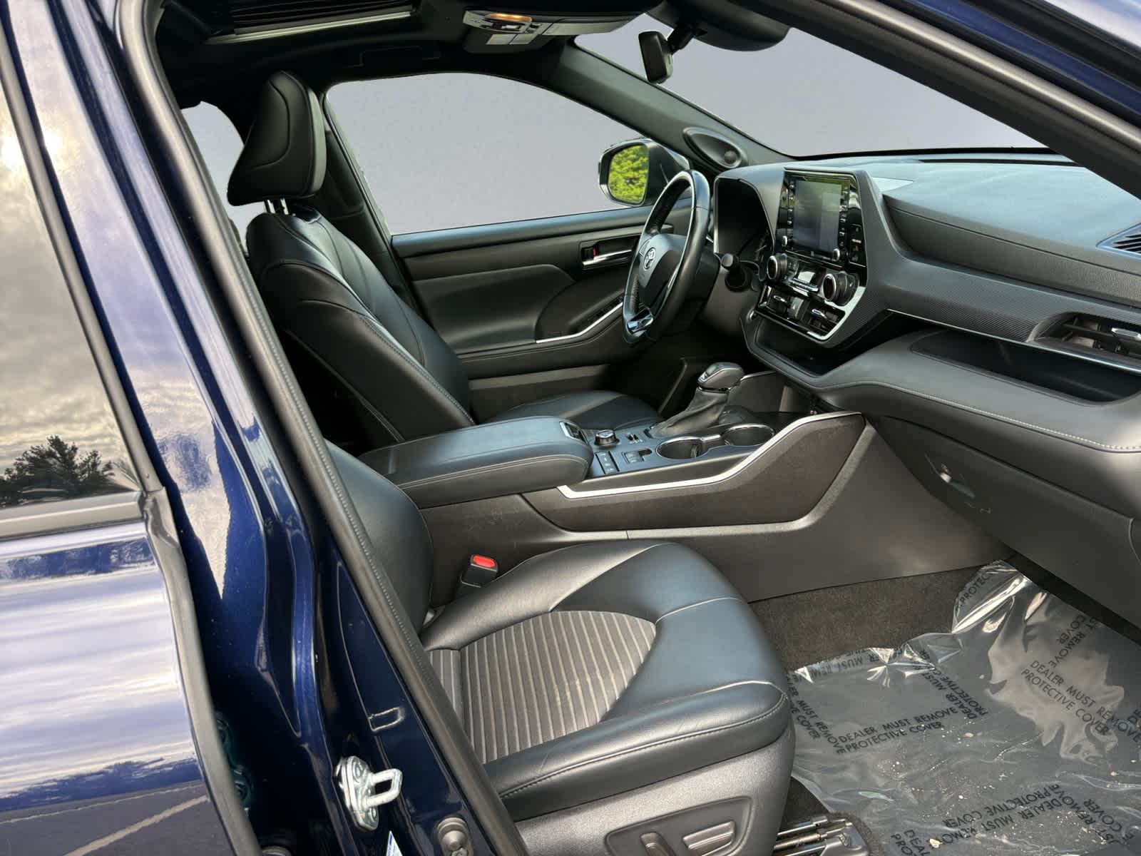 used 2021 Toyota Highlander car, priced at $37,898