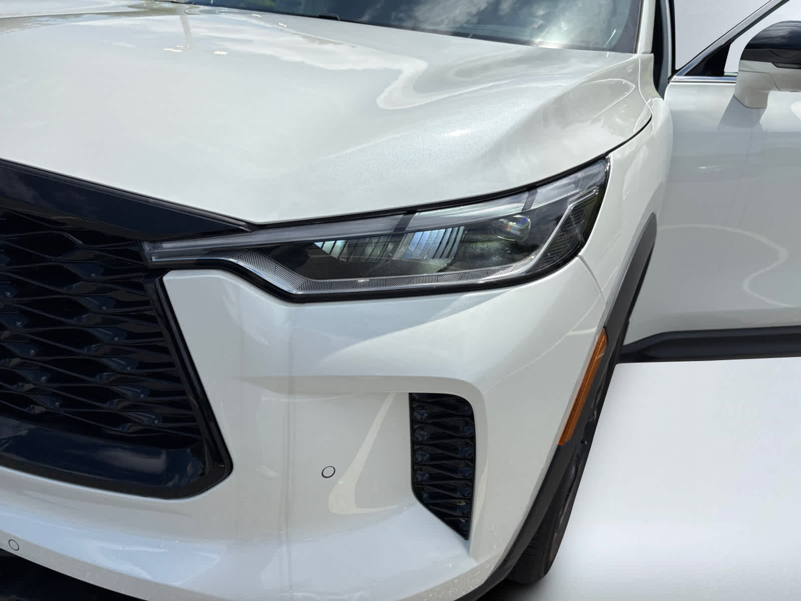 new 2025 INFINITI QX60 car, priced at $60,581