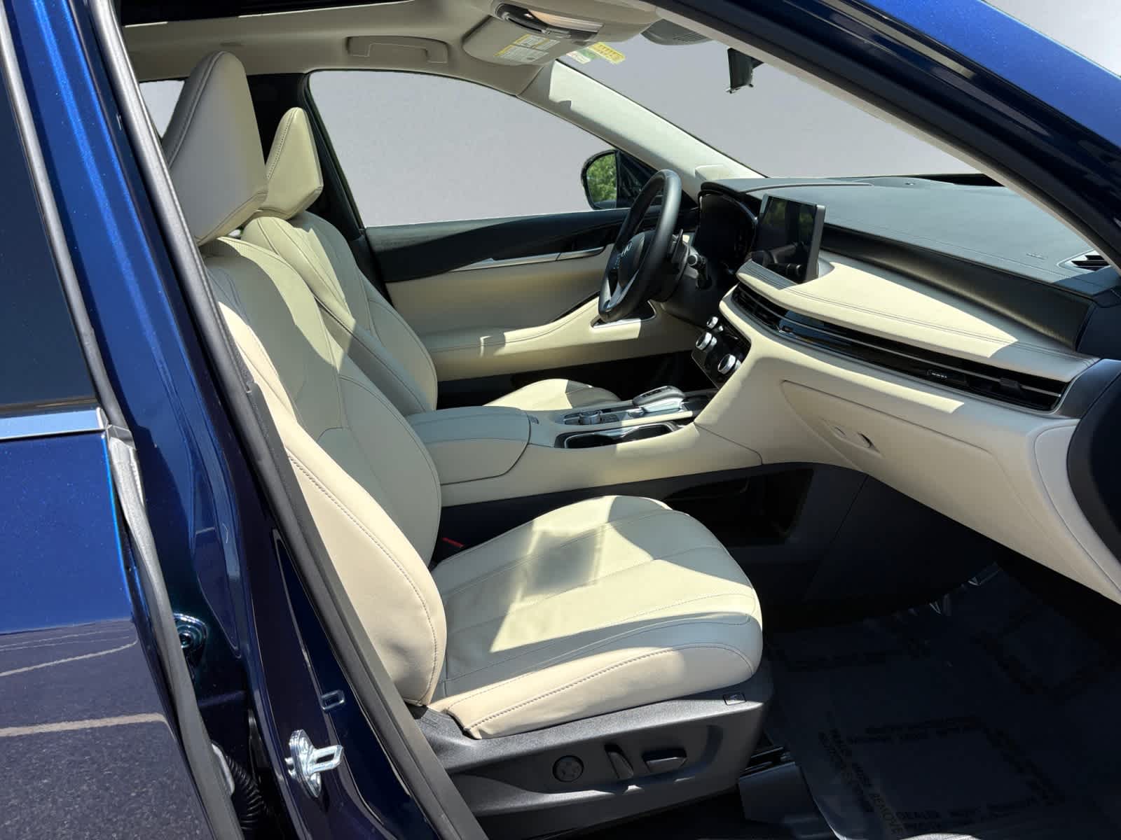 used 2025 INFINITI QX60 car, priced at $53,998