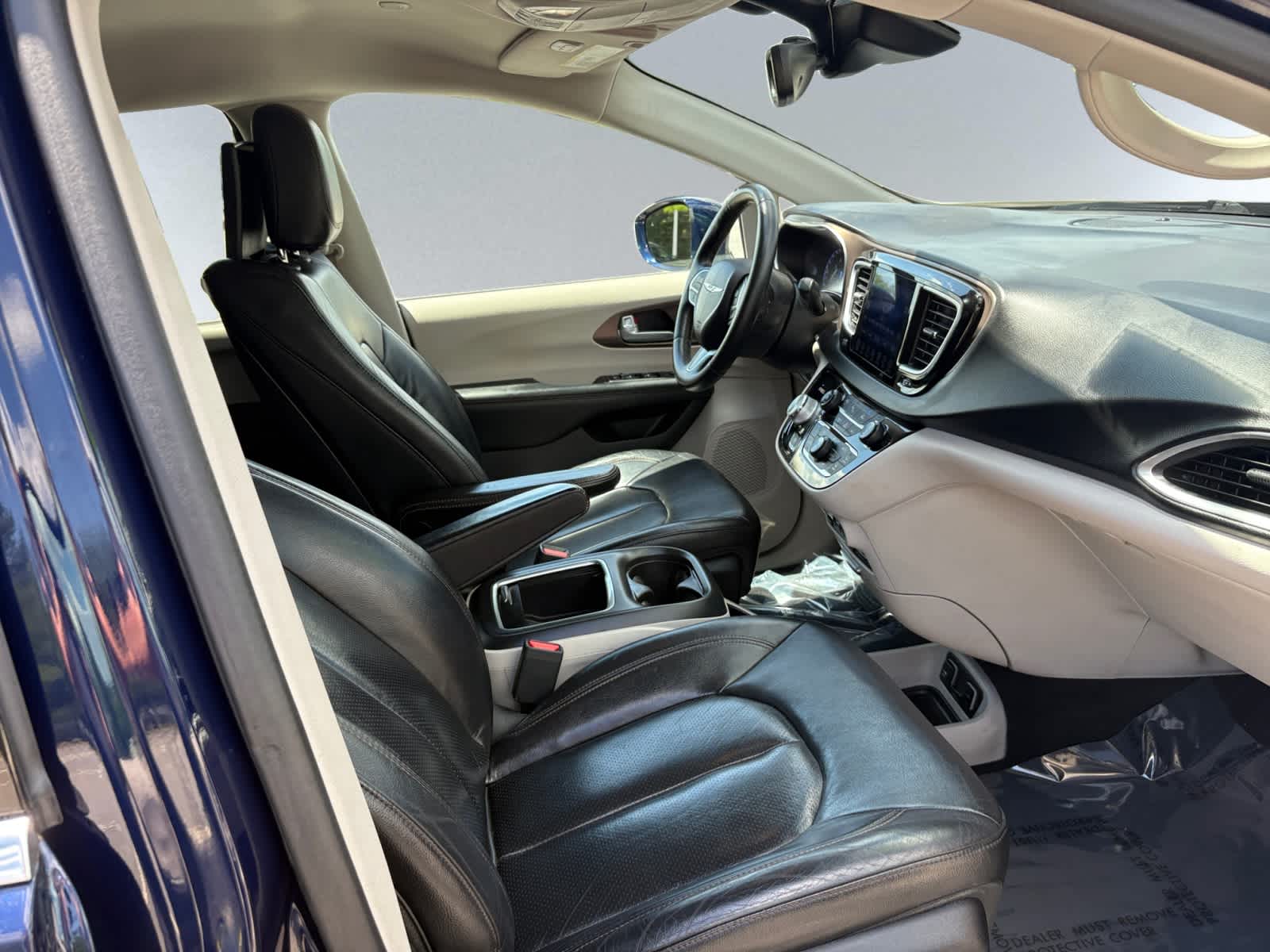 used 2017 Chrysler Pacifica car, priced at $13,498