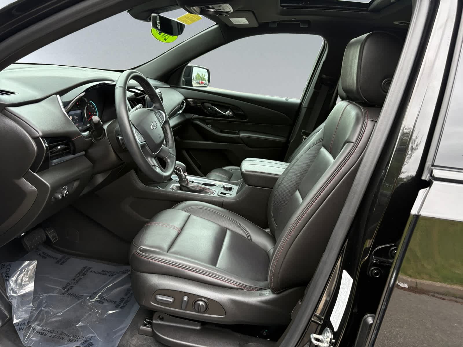 used 2023 Chevrolet Traverse car, priced at $36,998