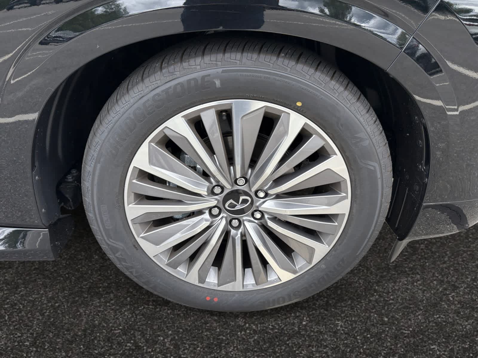 new 2025 INFINITI QX80 car