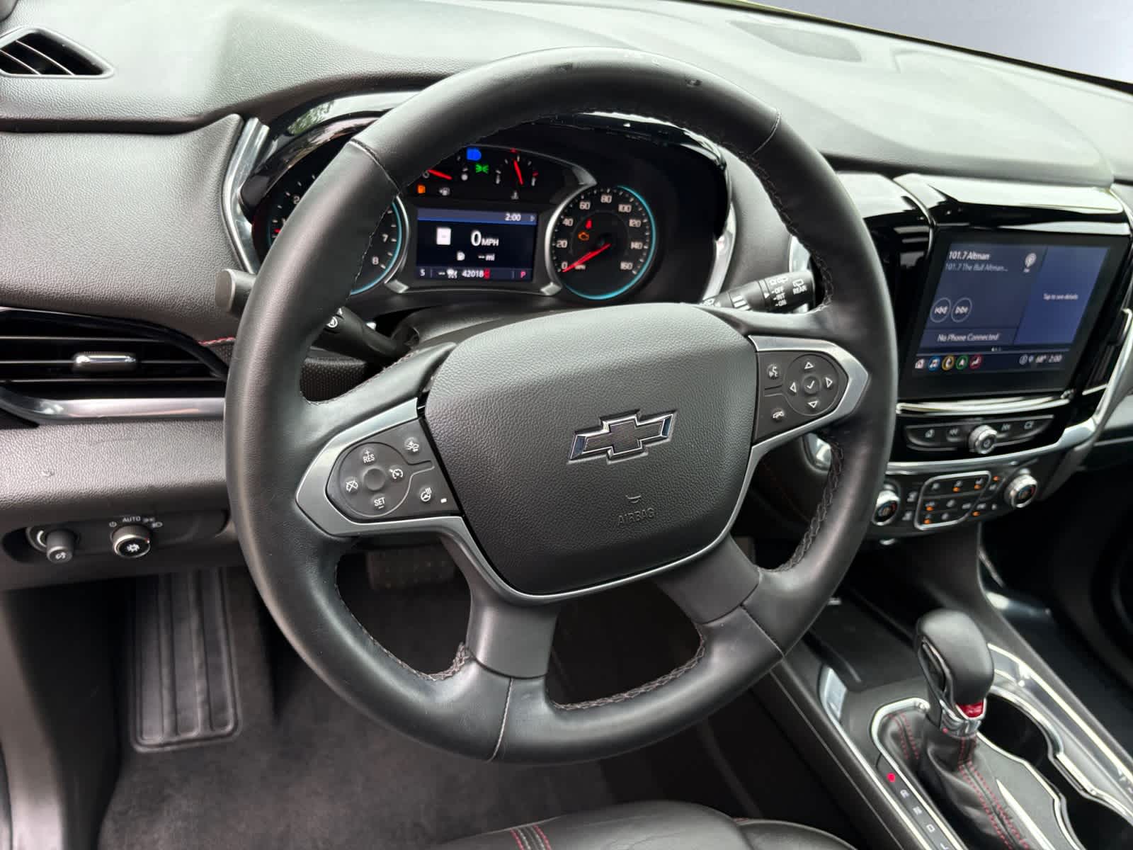 used 2023 Chevrolet Traverse car, priced at $36,998
