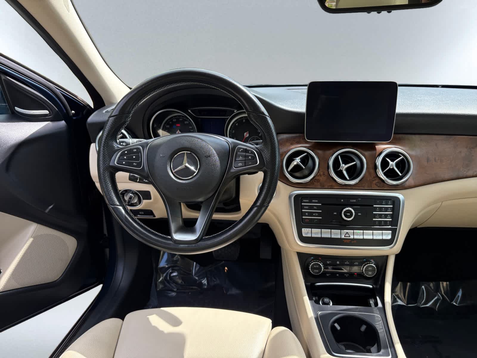 used 2020 Mercedes-Benz GLA 250 car, priced at $25,598