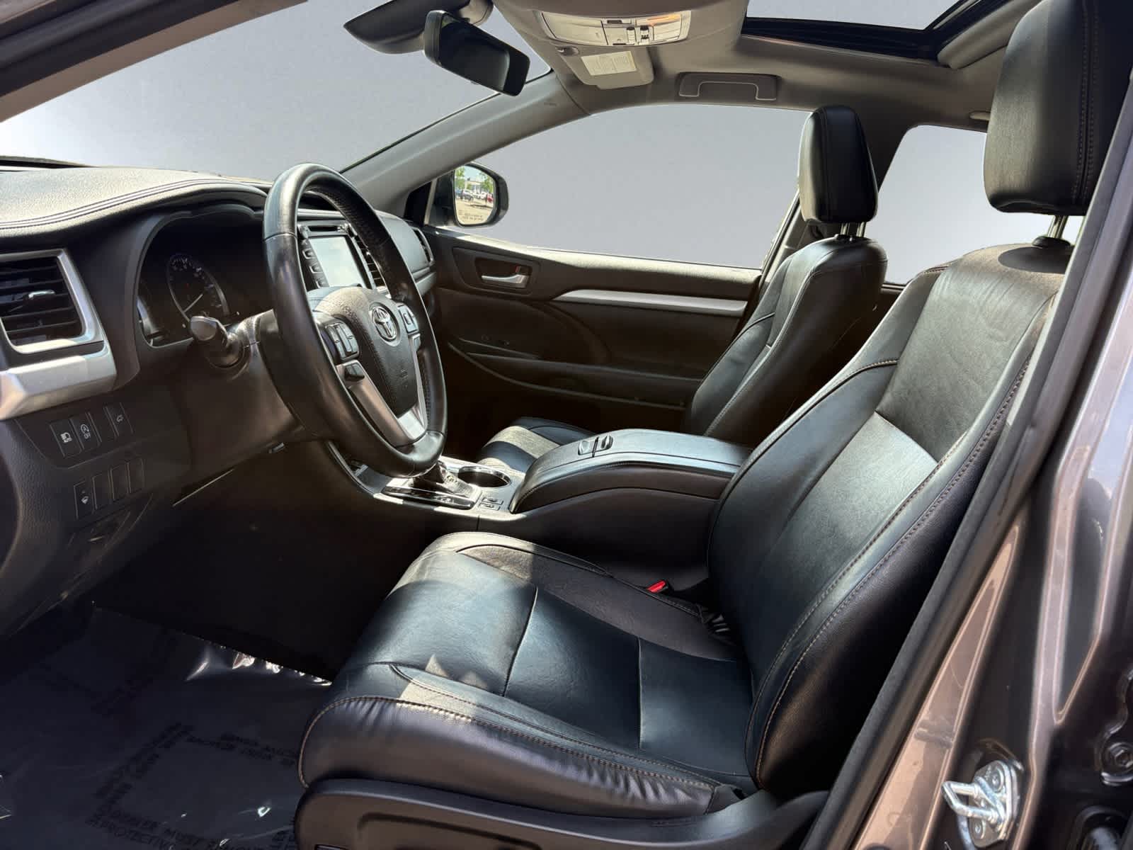 used 2018 Toyota Highlander car, priced at $25,998