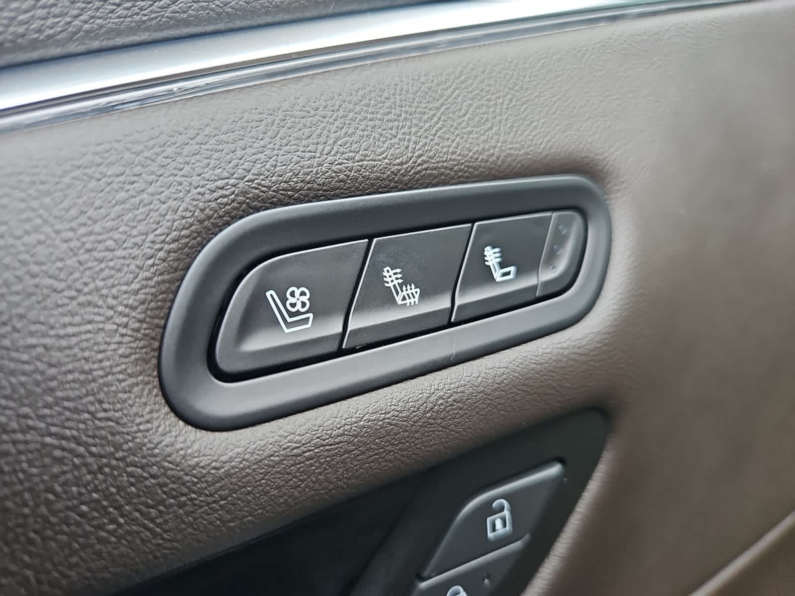 used 2021 Cadillac Escalade car, priced at $62,998