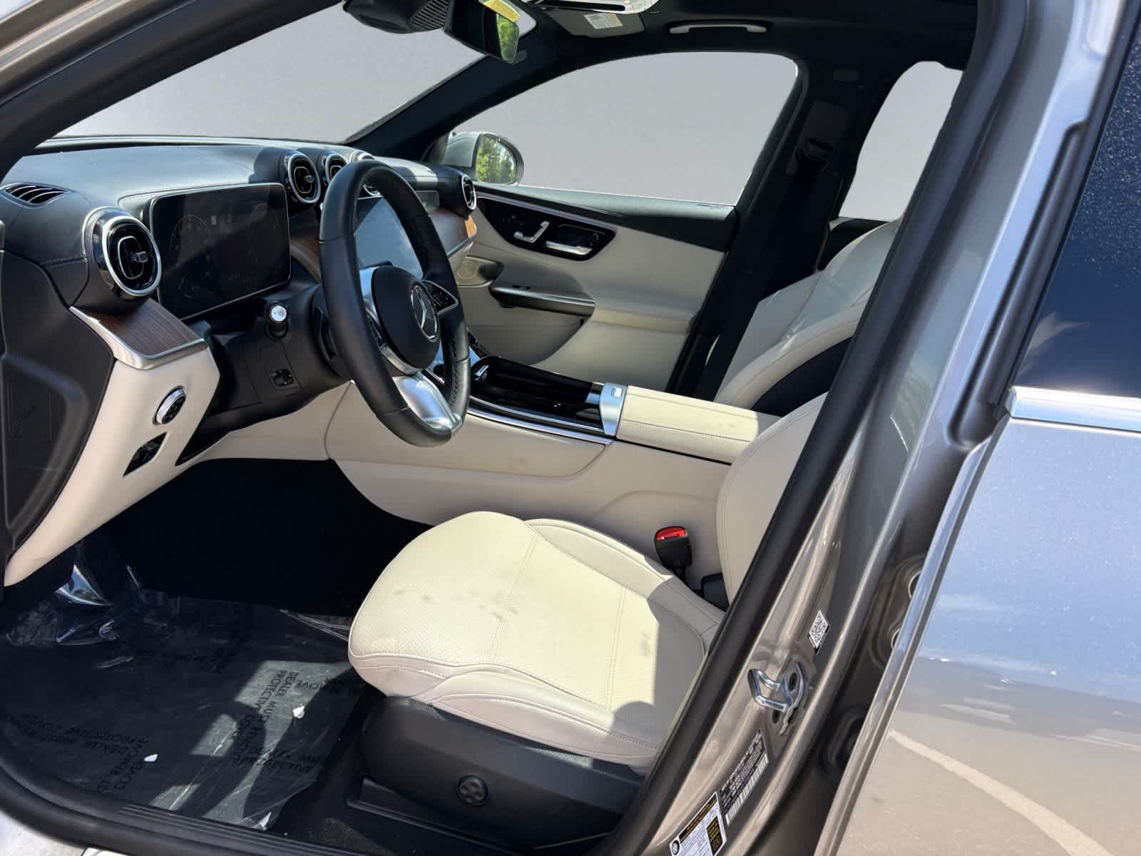 used 2024 Mercedes-Benz GLC 300 car, priced at $39,798