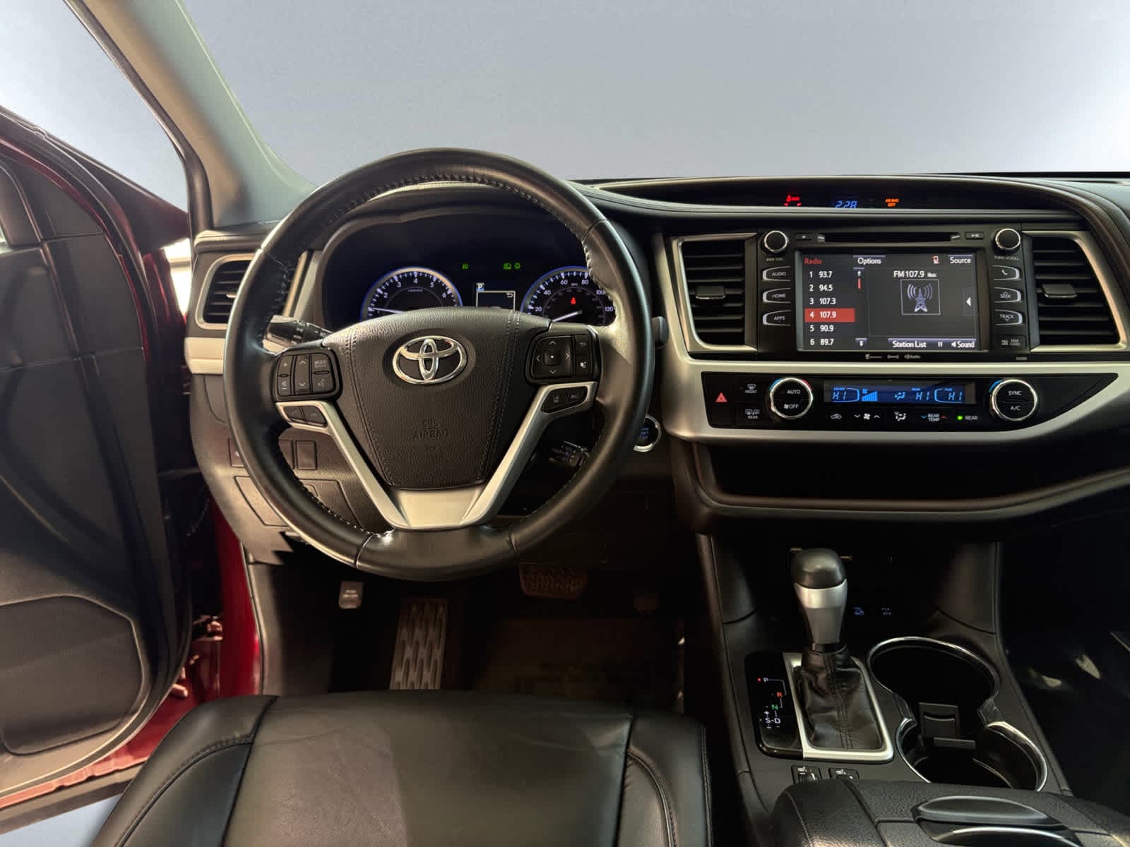 used 2019 Toyota Highlander car, priced at $28,898