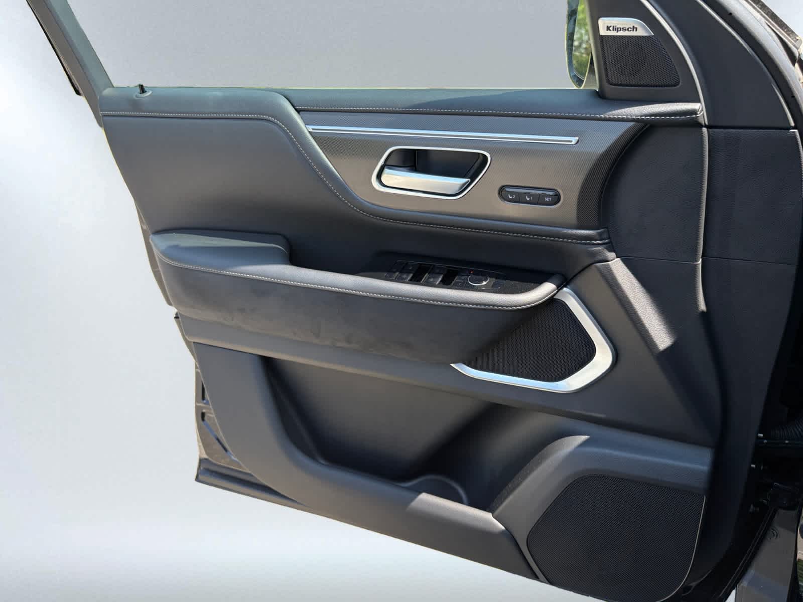 new 2025 INFINITI QX80 car, priced at $95,610