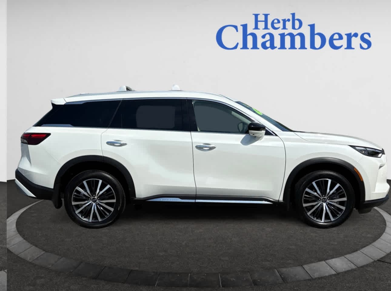 used 2025 INFINITI QX60 car, priced at $53,998
