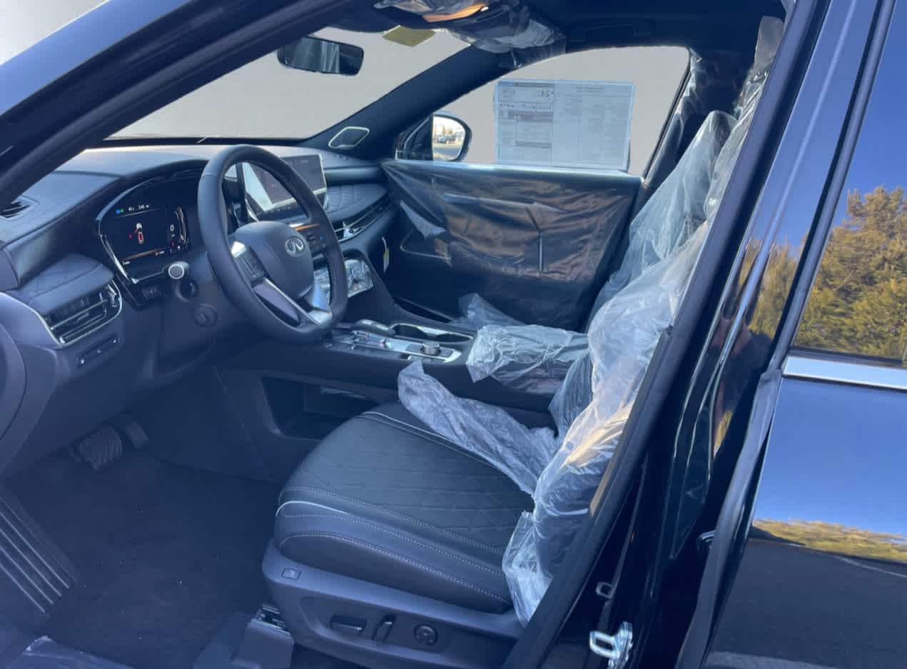 used 2025 INFINITI QX60 car, priced at $59,498