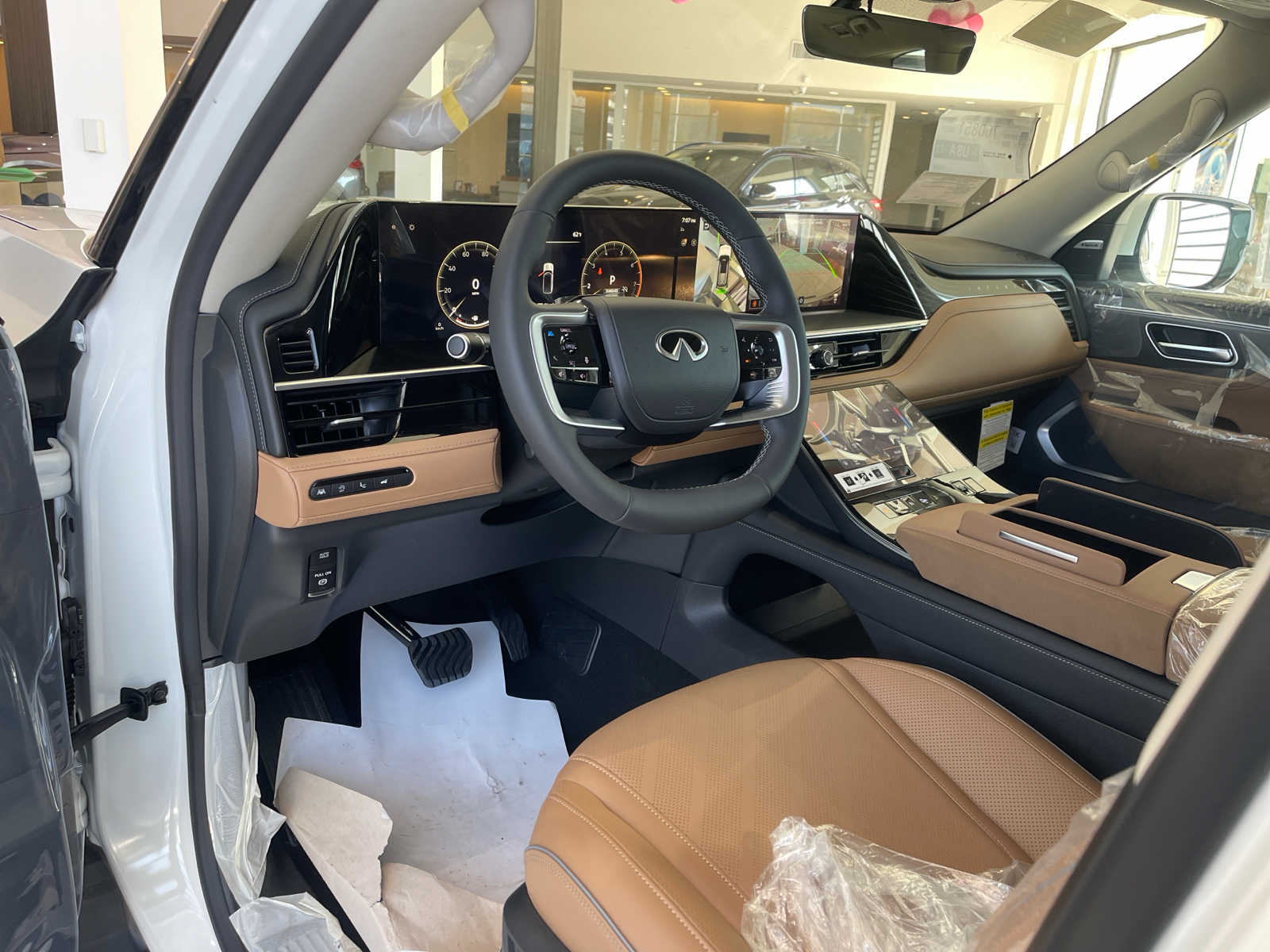 new 2025 INFINITI QX80 car, priced at $95,357