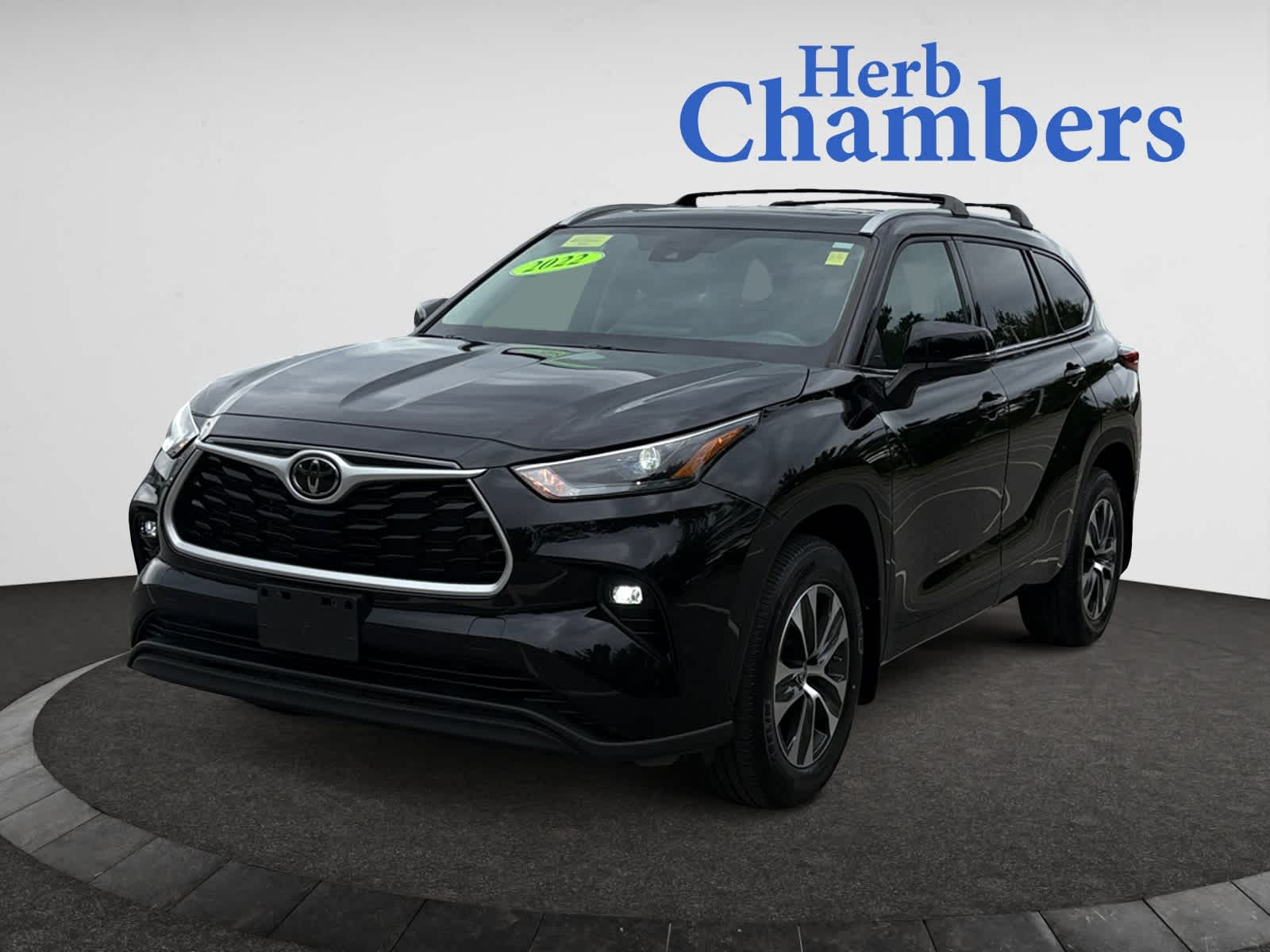 used 2022 Toyota Highlander car, priced at $37,998